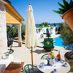 Villa Marela With Heated Swimming Pool *