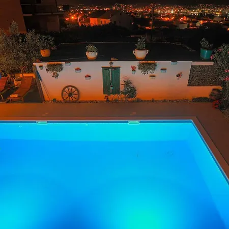 Marela With Heated Swimming Pool * Trogir
