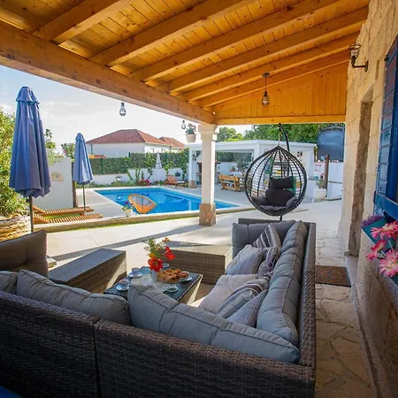 Marela With Heated Swimming Pool Villa