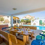 Вилла Marela With Heated Swimming Pool *